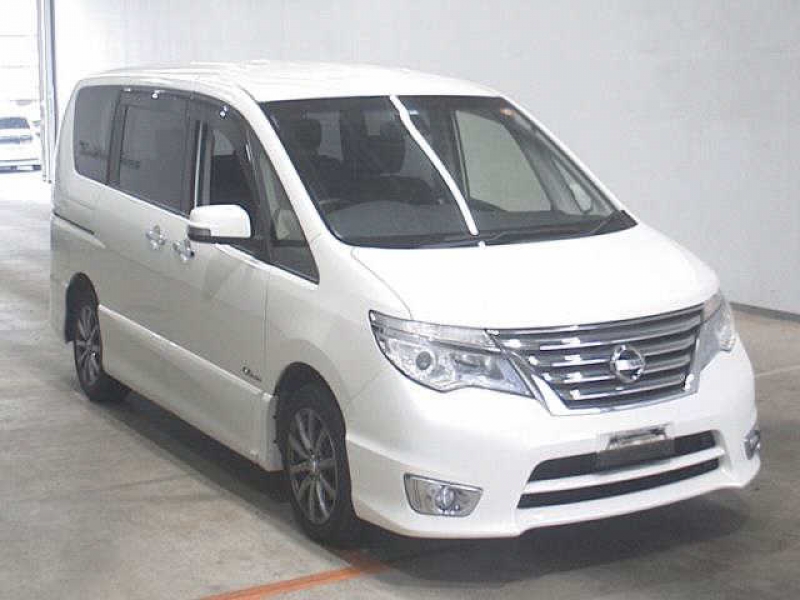 Nissan Serena c26 Highway Star